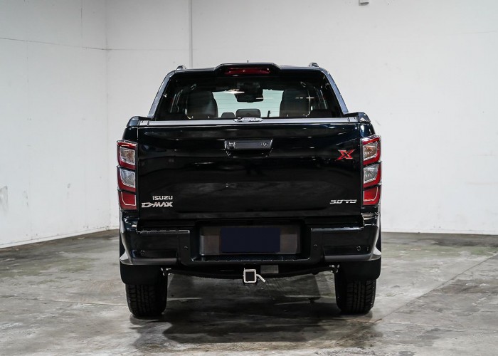 Used 1
                    ISUZU
                     for Sale Image