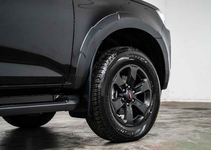 Used 1
                    ISUZU
                     for Sale Image