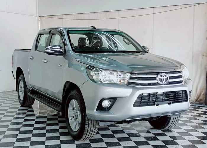 Used 8
                    TOYOTA
                     for Sale Image