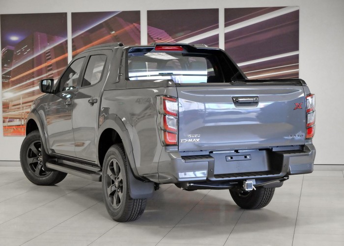 Used 1
                    ISUZU
                     for Sale Image