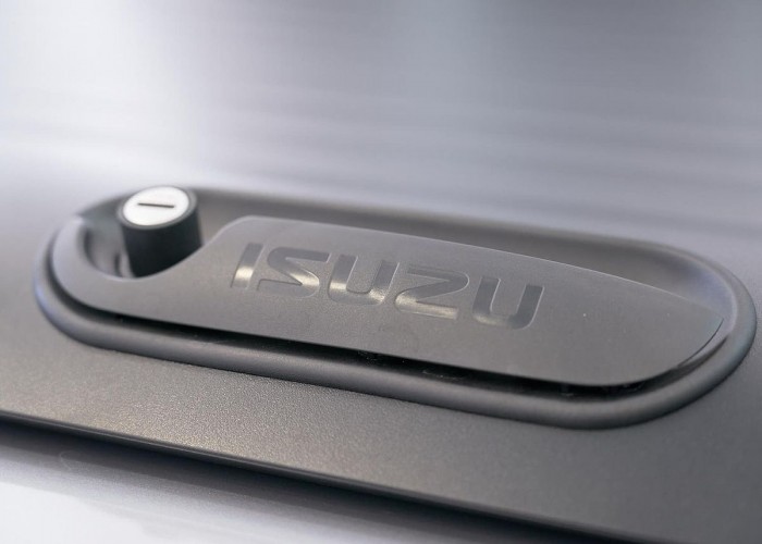 Used 1
                    ISUZU
                     for Sale Image