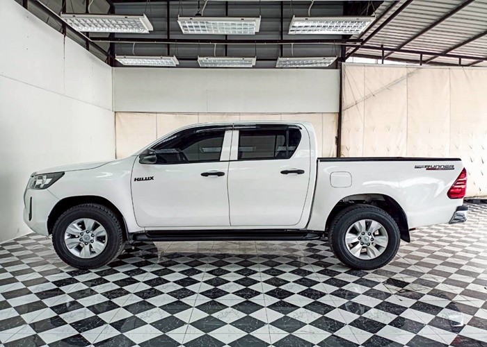 Used 8
                    TOYOTA
                     for Sale Image