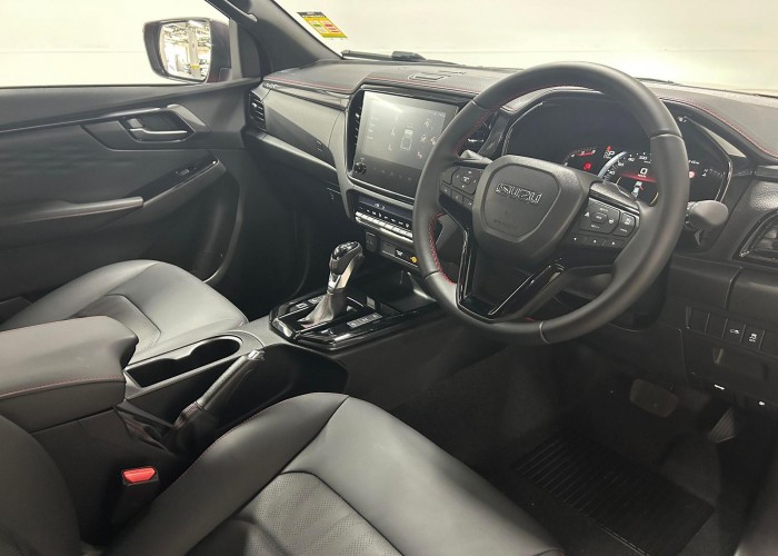 Used 1
                    ISUZU
                     for Sale Image